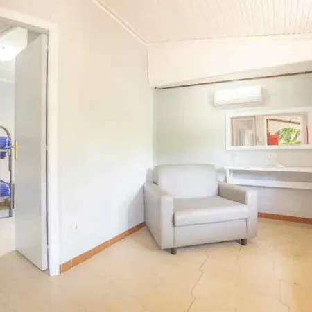 In Guest - Sayonara Club Village - Spacious Double בית הארחה